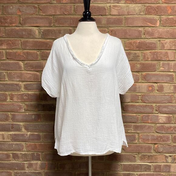 White Short Sleeve Frayed Neck Top One Size - Picture 2 of 5